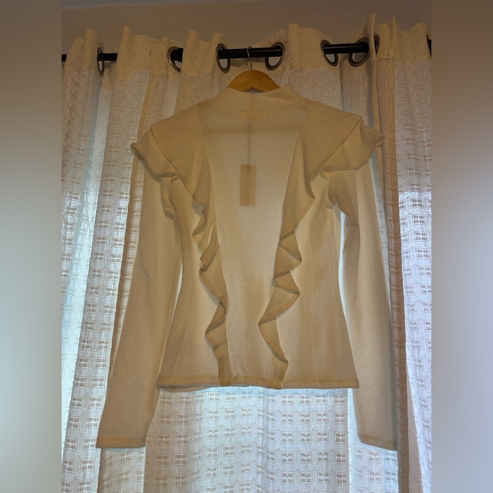 NYTT Women’s Beige Top